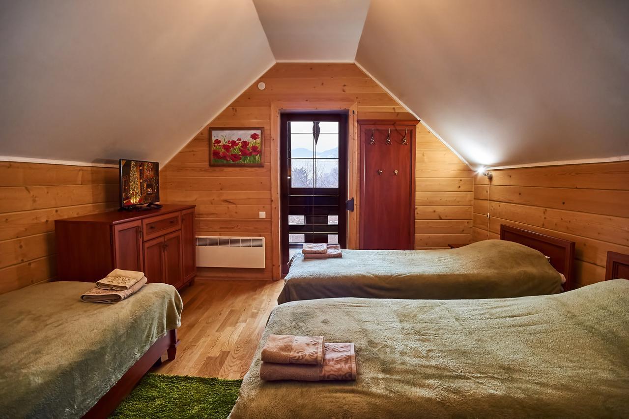 Gallery Of Mountains Holiday Home ยาซินยา ภายนอก รูปภาพ